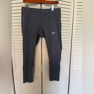 Nike Cropped Leggings